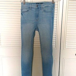 Hollister high-rise super skinny jeans